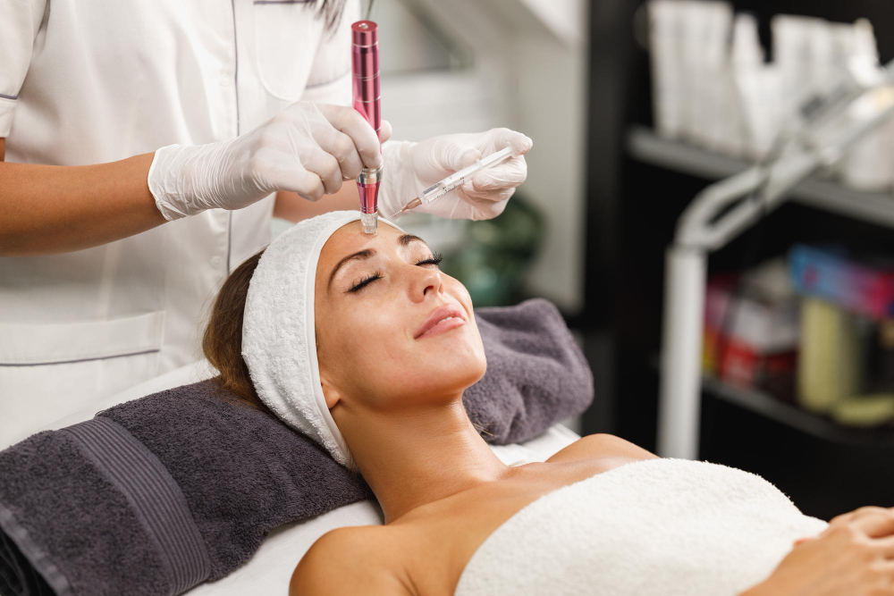 Microneedling: The Science Behind Younger-Looking Skin